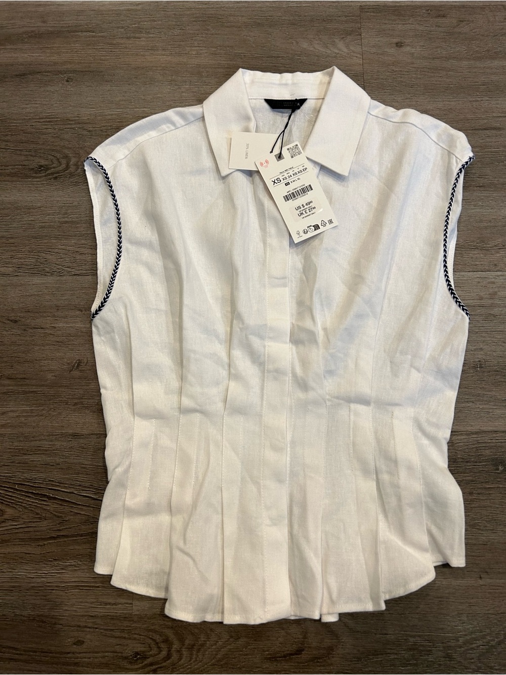 Sleeveless White Button-Front Collared Top - XS